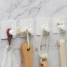 Настенные крючки для ванной и кухни для полотенец Г-образные квадрат белые 2 шт фото 3